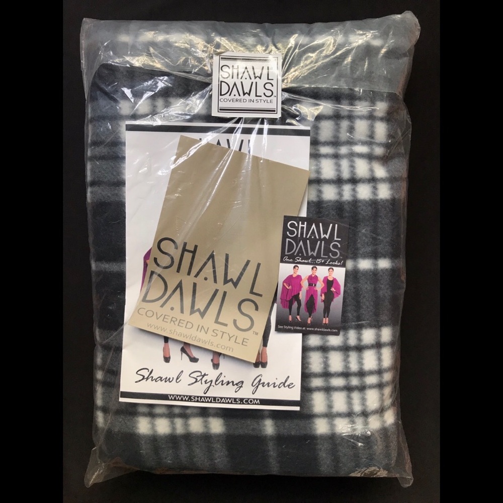 Shawl Dawls Convertible Shawl Black & White Plaid
